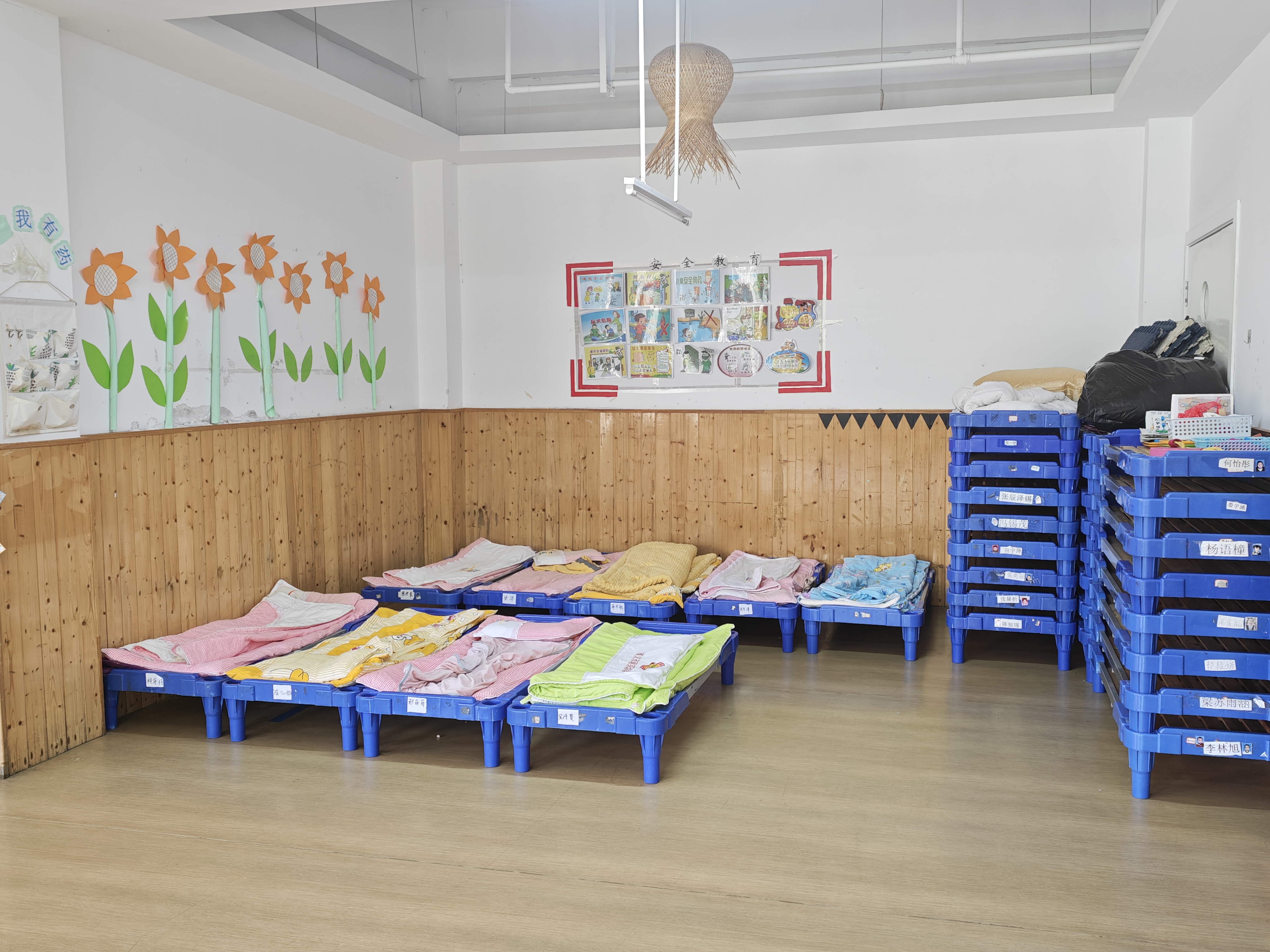 新科幼儿园温馨午休室